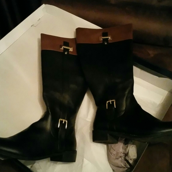 Ladies boot - Picture 2 of 3